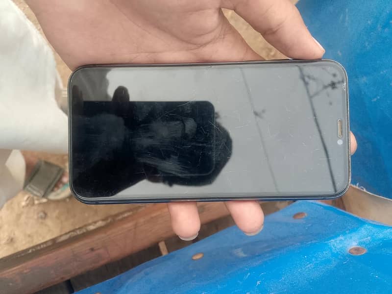 Apple iPhone 11 3