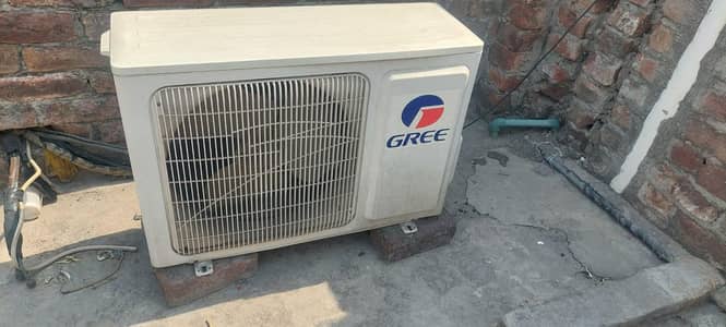 Gree Split AC for sale