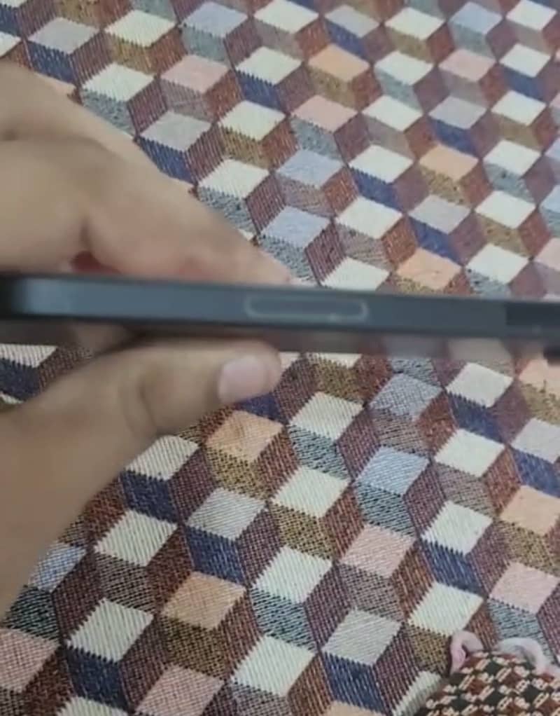 Apple iPhone 15 plus 4