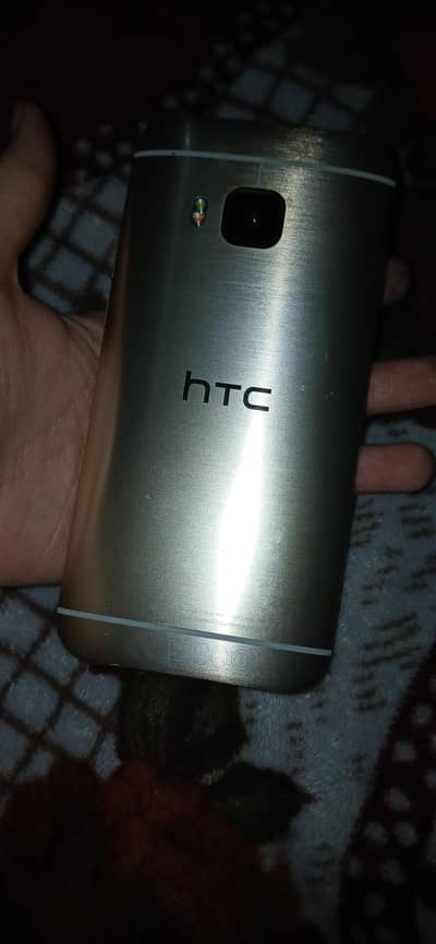HTC One M9