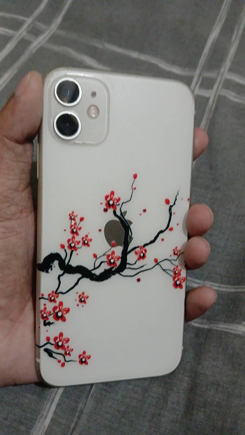 Apple iPhone 11 0