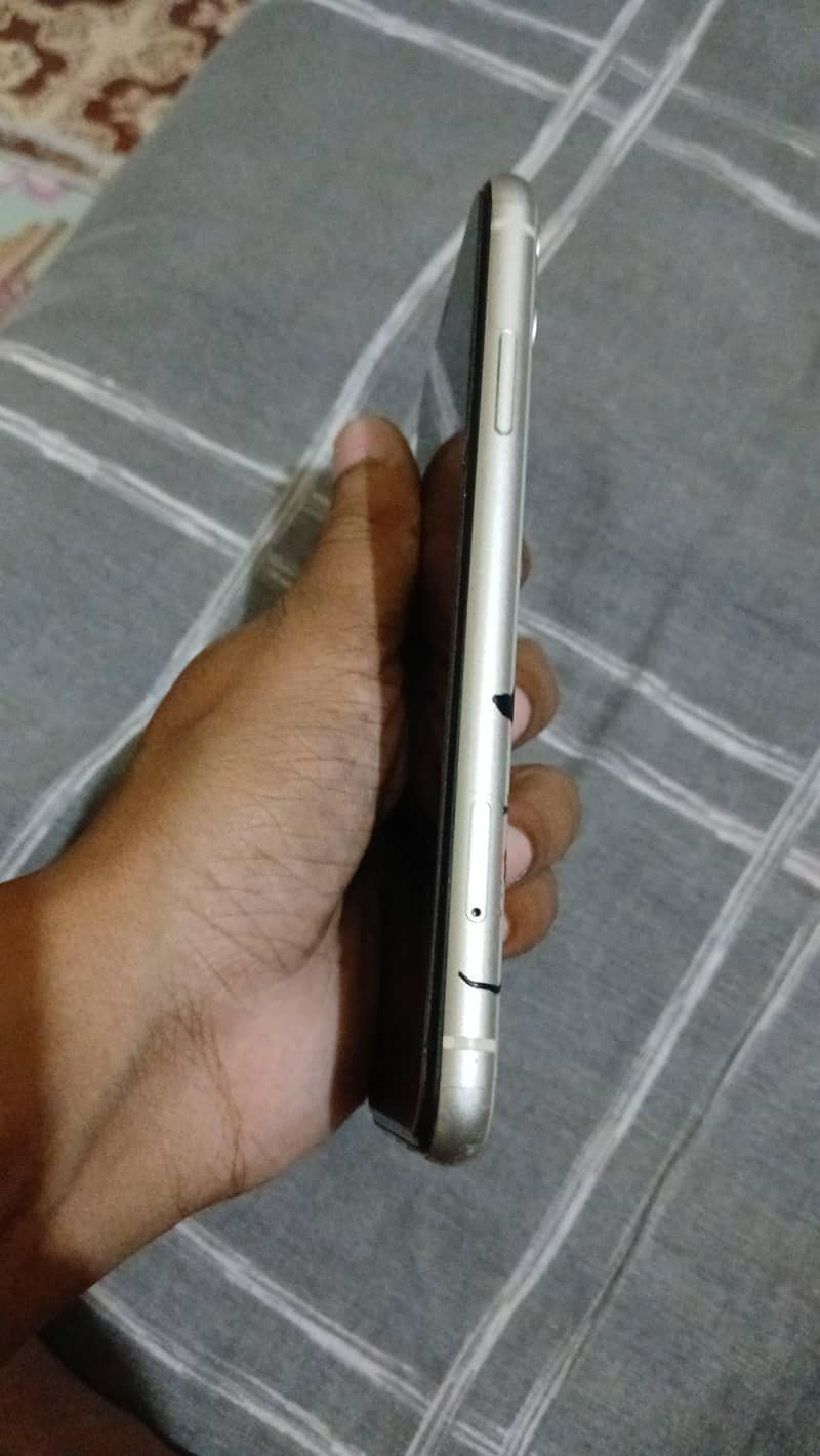 Apple iPhone 11 2