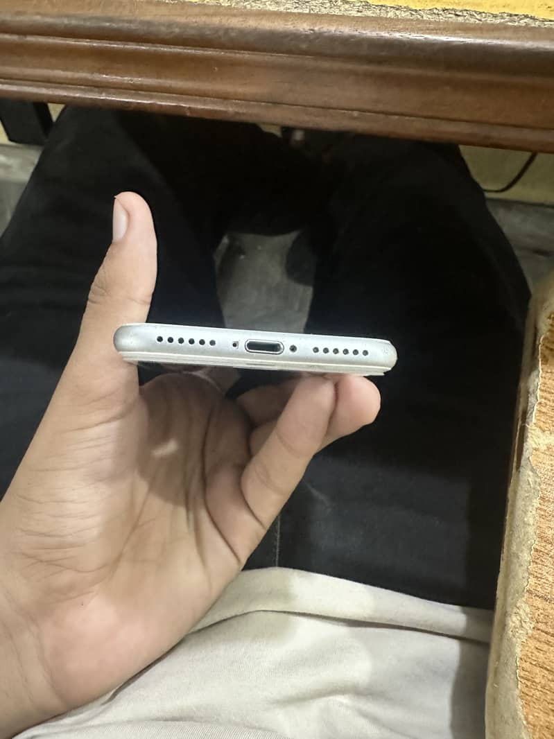 Apple iPhone 8 2