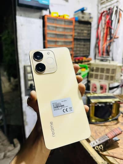 realme note 70 only 15 days with box charger cable .
