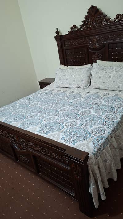 Chinioti furniture wooden  king size bed set and dressing table