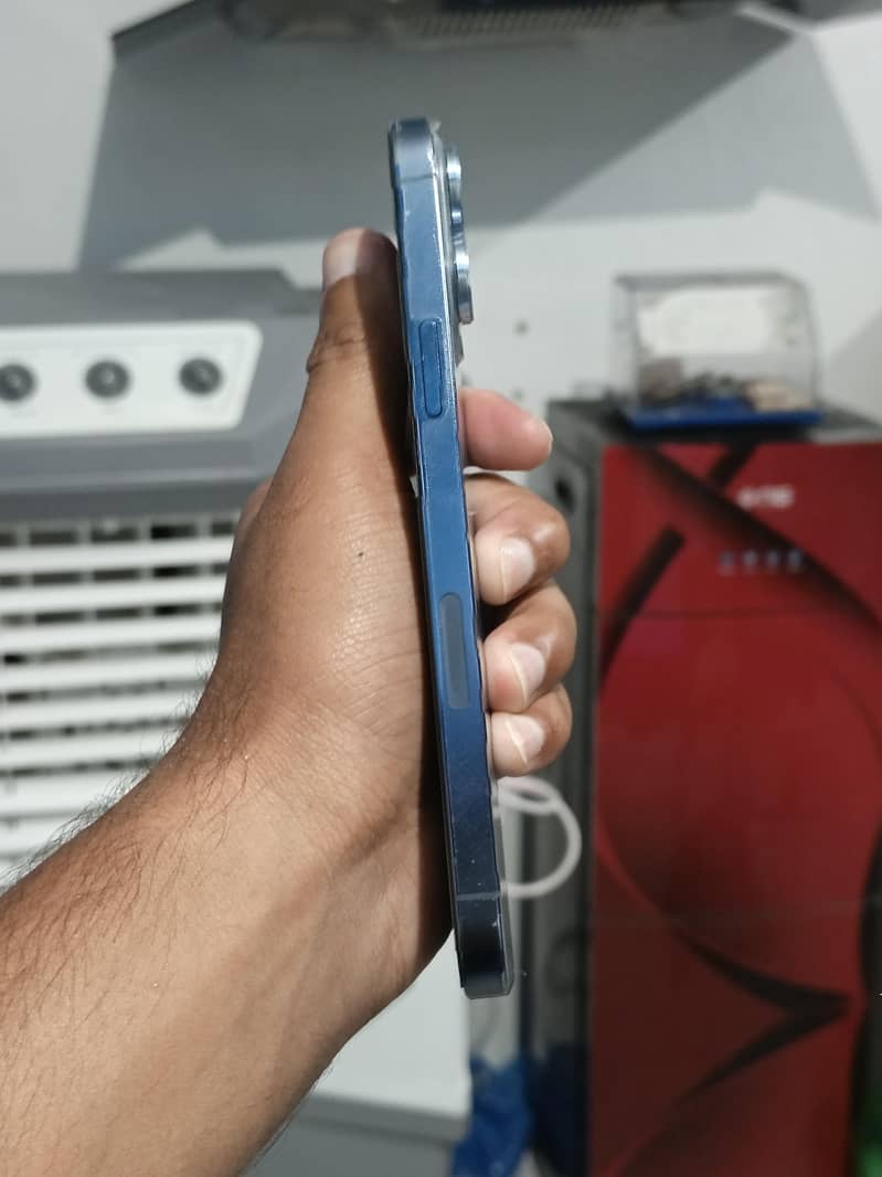 Apple iPhone 13 Pro Max 2