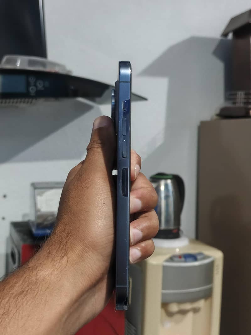 Apple iPhone 13 Pro Max 3