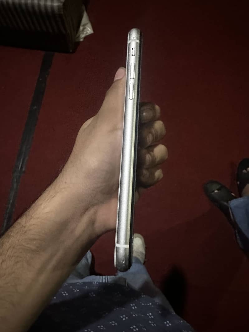 Apple iPhone 11 3