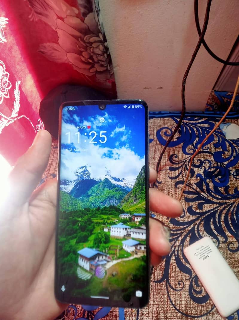 Sharp Aquos Zero 2 4