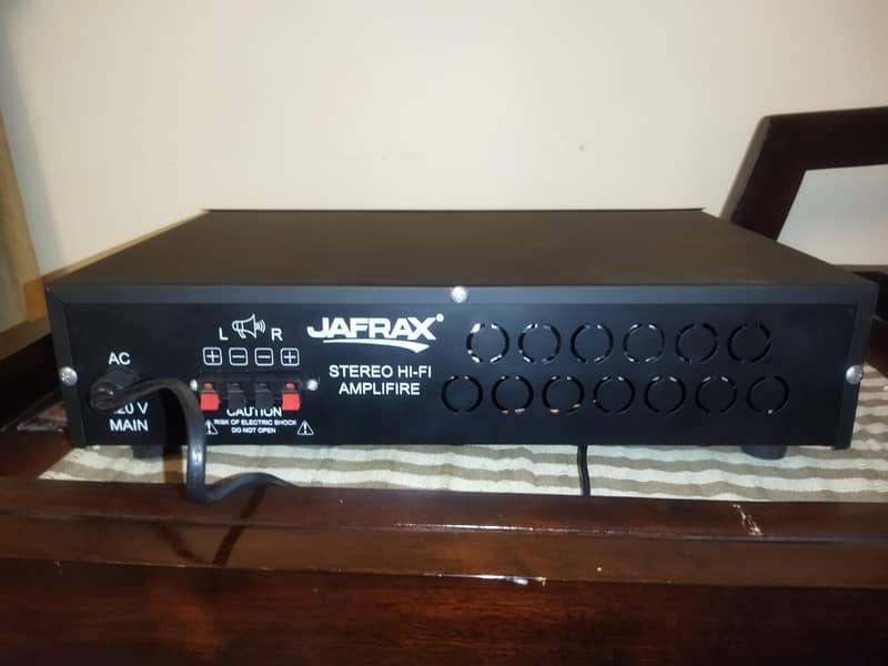 Professional Amplifier 2