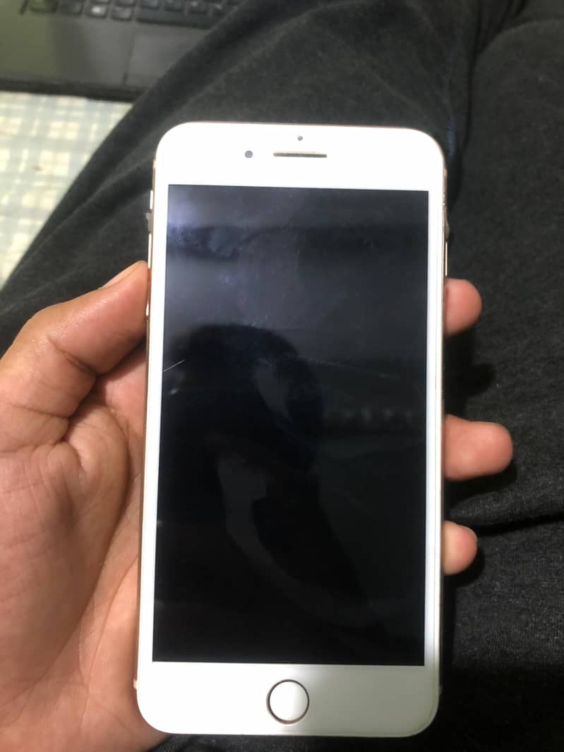 Apple iPhone 8 Plus 1
