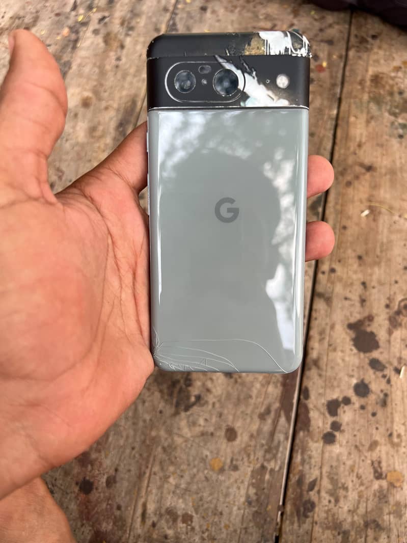 Google Pixel 8 1