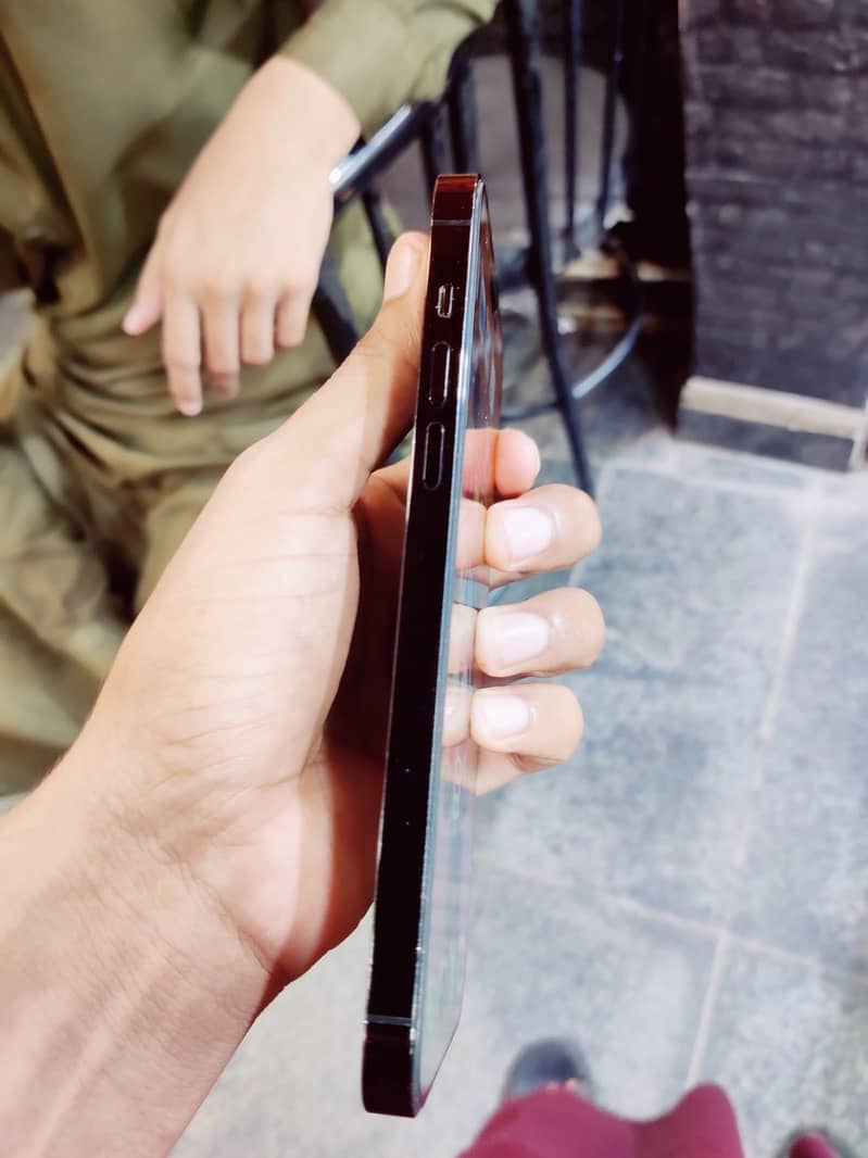 Apple iPhone 14 Pro Max 1
