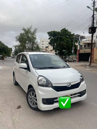 Daihatsu Mira 2012