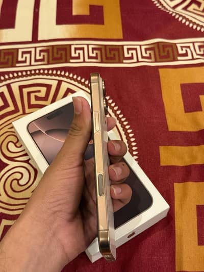 Apple iPhone 16 Pro Max