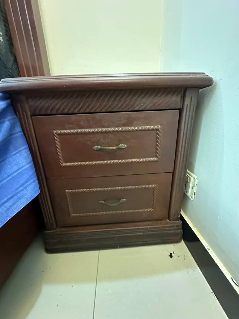 bed set with dressing table 2
