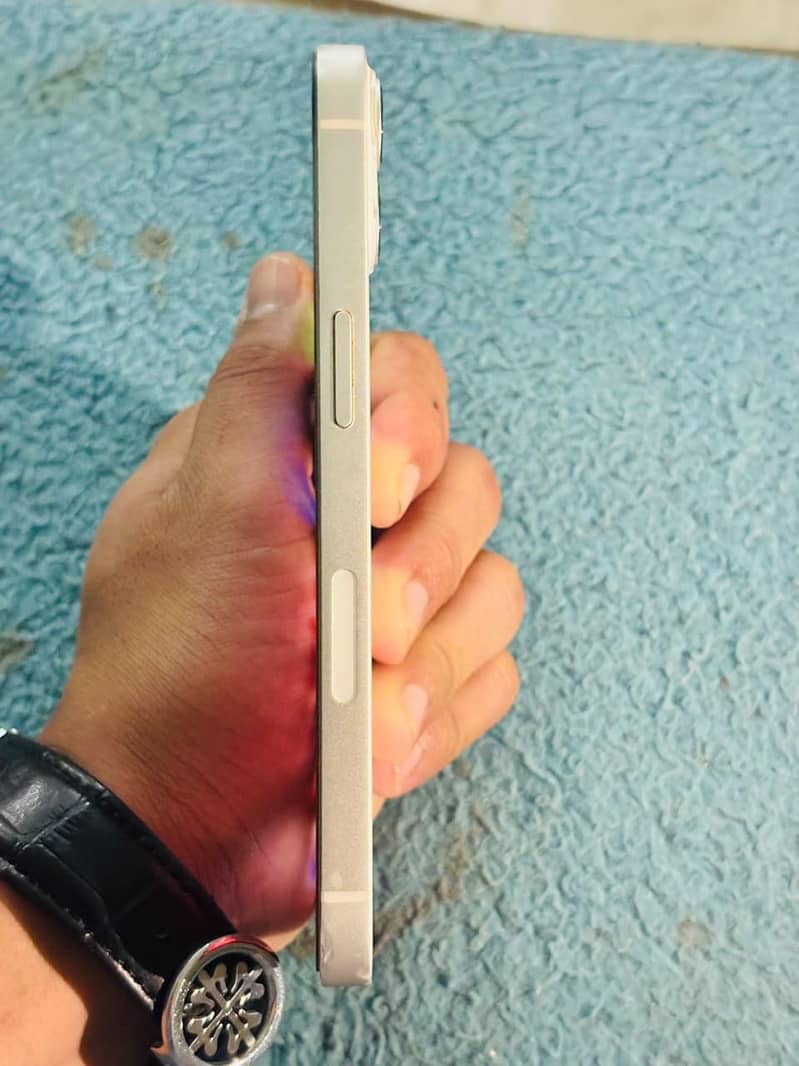 Apple iPhone 13 3