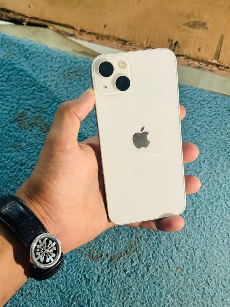 Apple iPhone 13 6