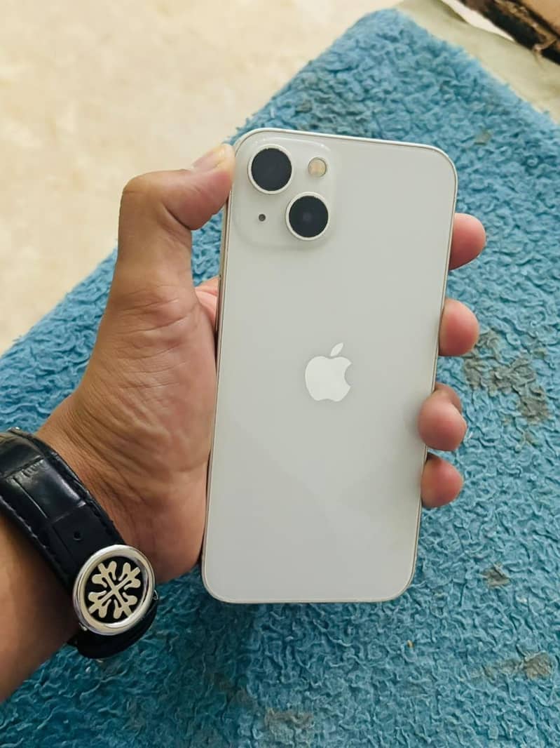 Apple iPhone 13 9