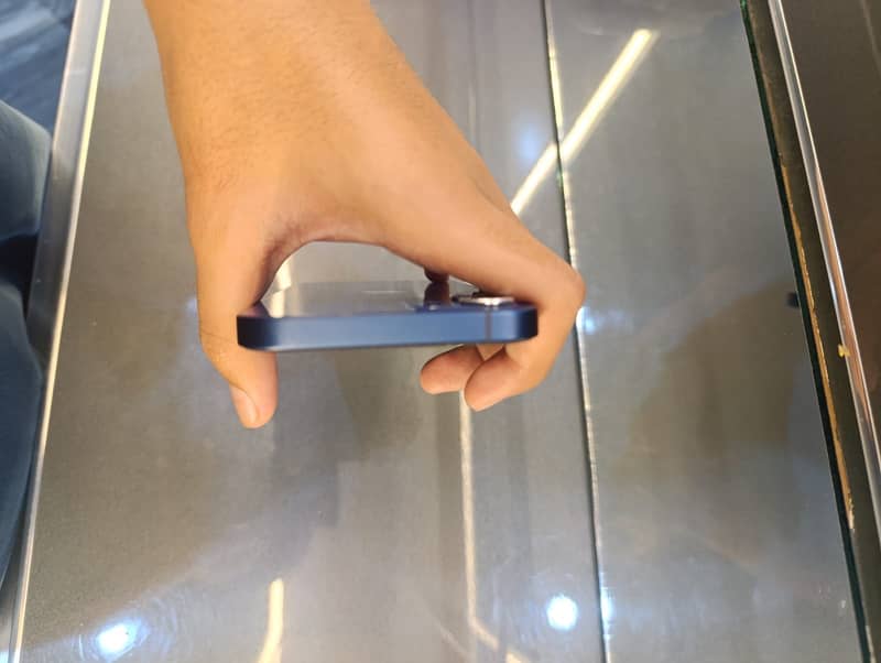 Apple iPhone 12 2