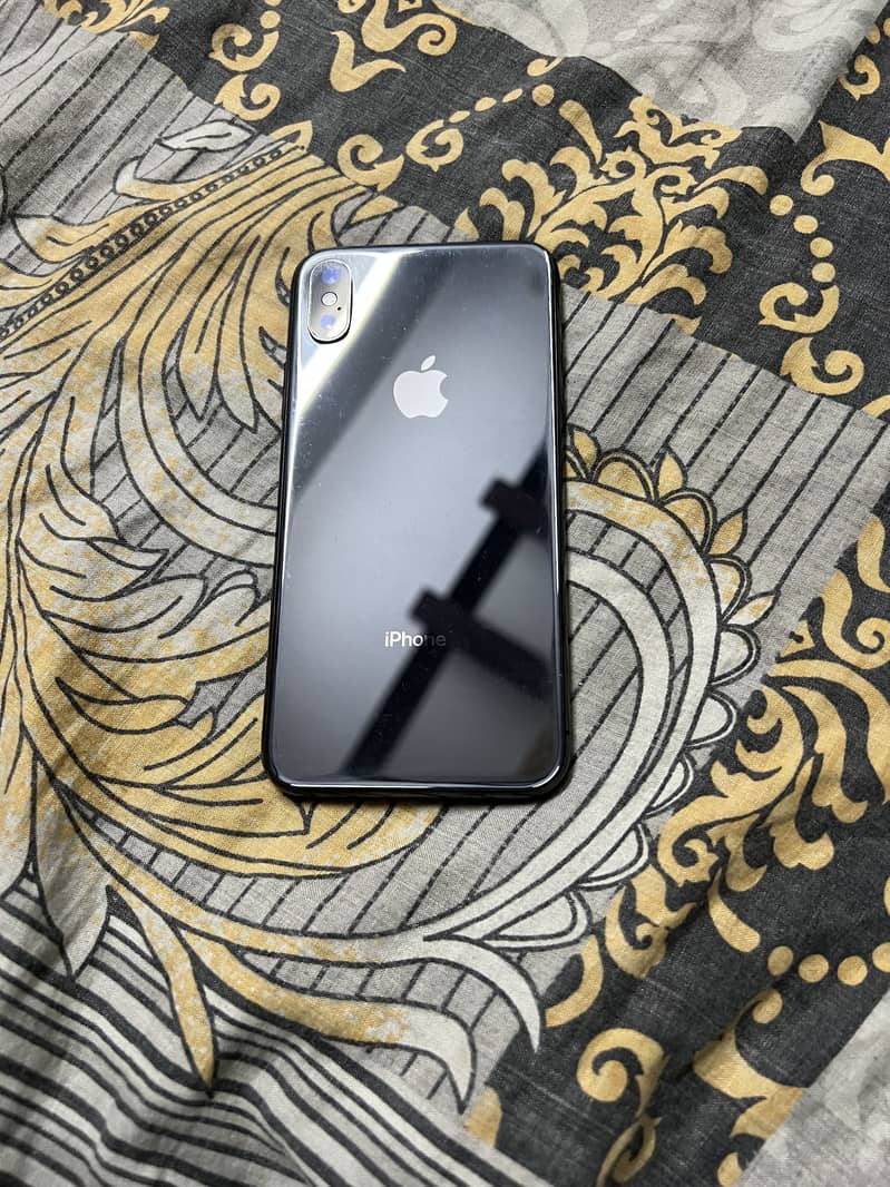 Apple iPhone X 4
