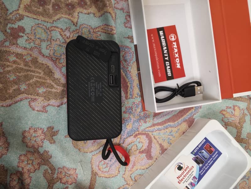 Maxon Bluetooth speaker . 4