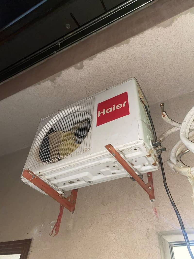 Split type room air conditioner outer unit 4