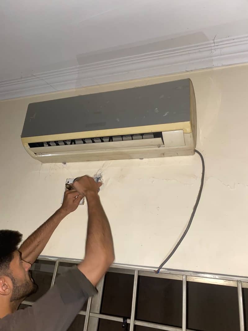 Split type room air conditioner outer unit 6