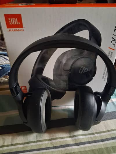 JBL Tune 720BT Wireless Headphones