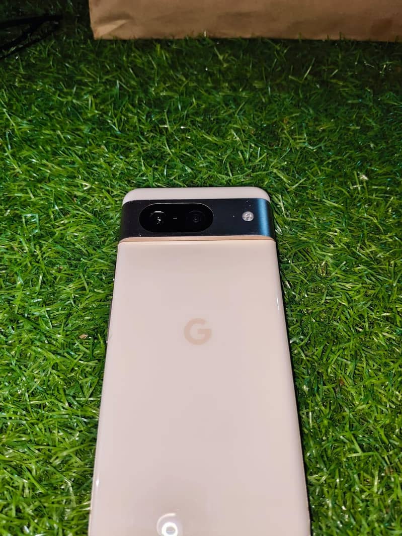 Google Pixel 8 4