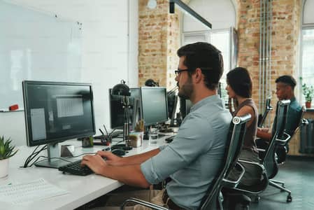  Truck Dispatcher Required | Competitive Salary + Incentives