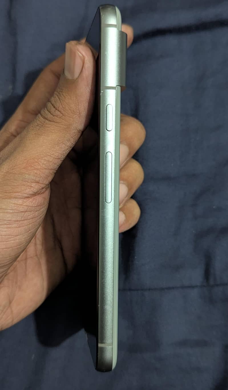 Google Pixel 8 3