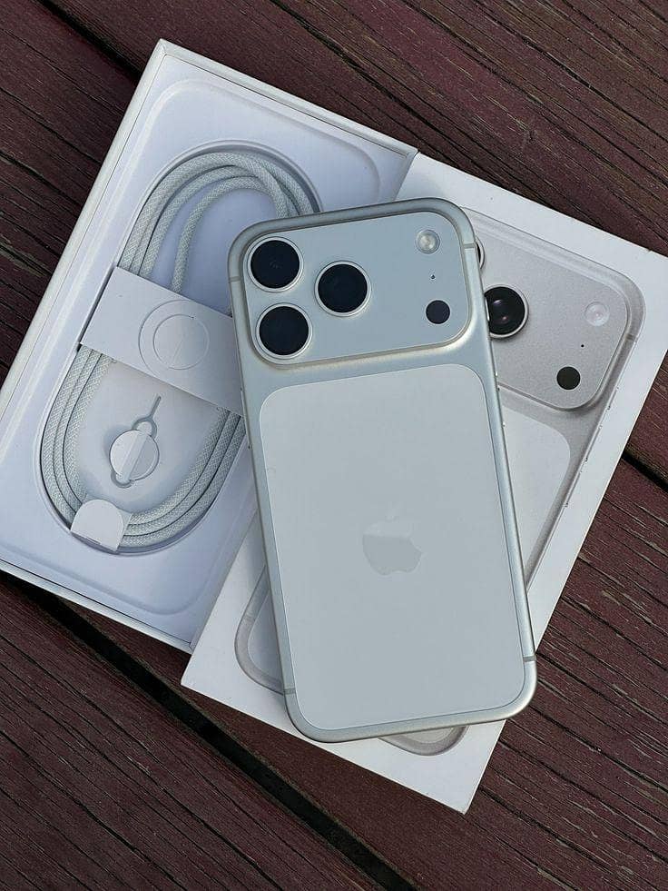 Apple iPhone 17 Pro Max 4