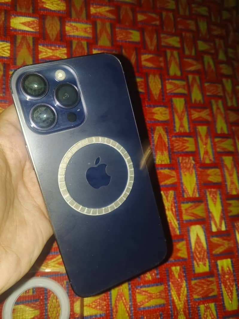 Apple iPhone 14 Pro Max 4