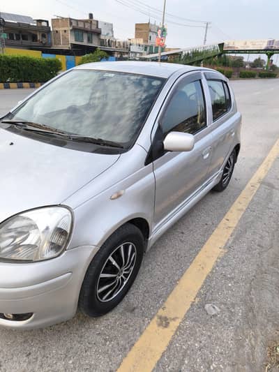 Toyota Vitz 2003