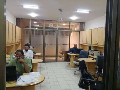 Sami furnished office for rent 550sqft in shahar e Faisal