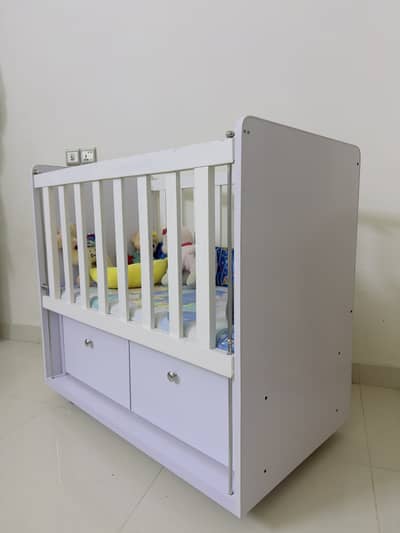 Beautiful Baby court with Drawer space
