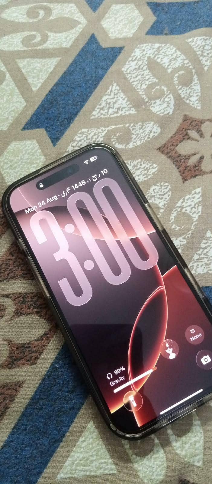 Apple iPhone 16 Pro 1