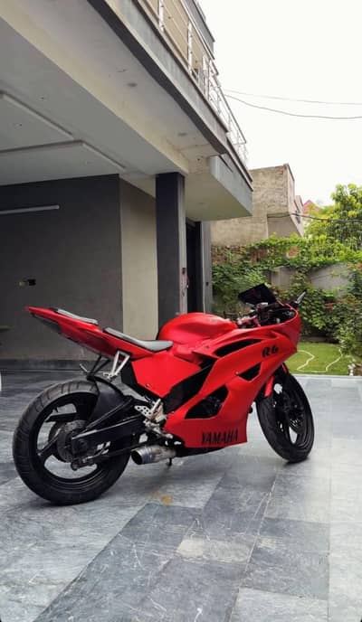 Suzuki Gsxr 400 Cc inline 4 Cylinder