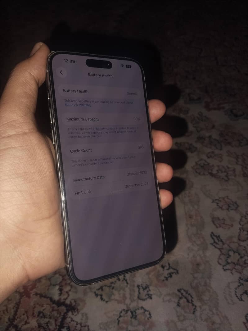 Apple iPhone 15 Pro Max 1