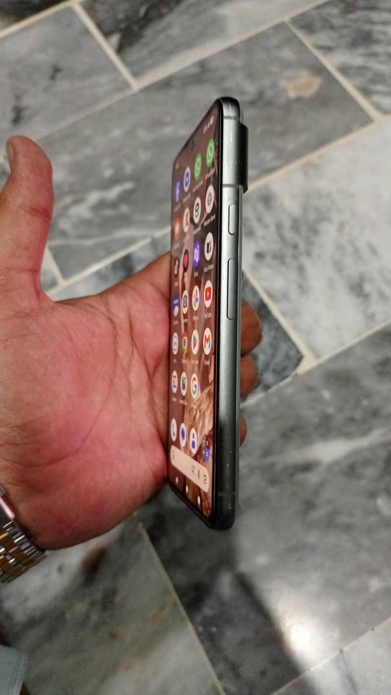 Google Pixel 8 2