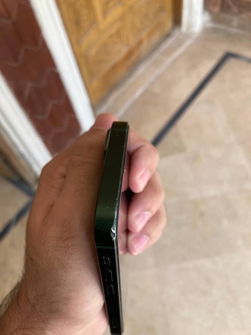 Apple iPhone 13 mini 3