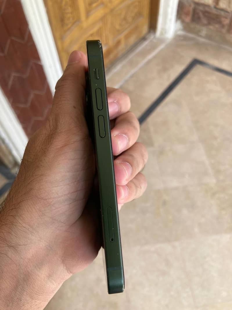 Apple iPhone 13 mini 6