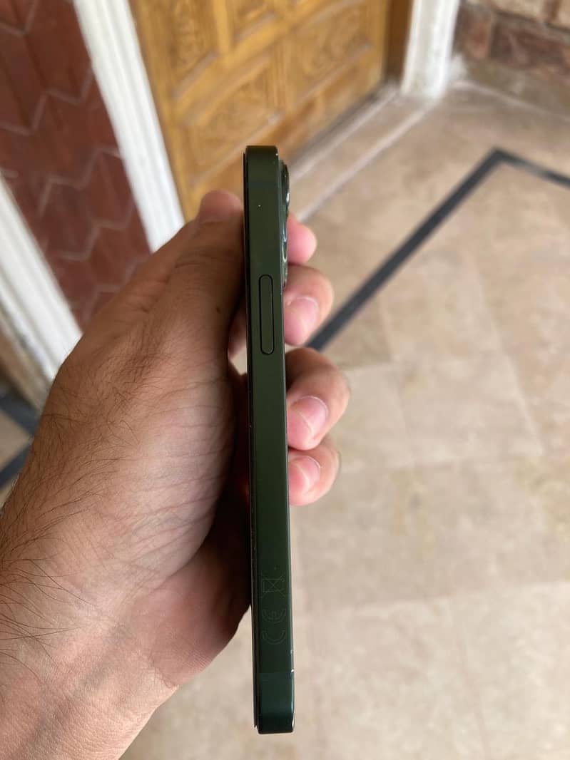 Apple iPhone 13 mini 7