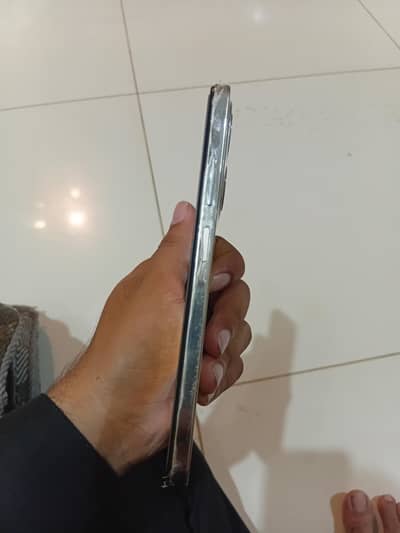 infinix hot 40i with box and charger 8/256