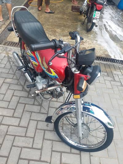 /Honda 70 CD/ urgent for sale model 2021
