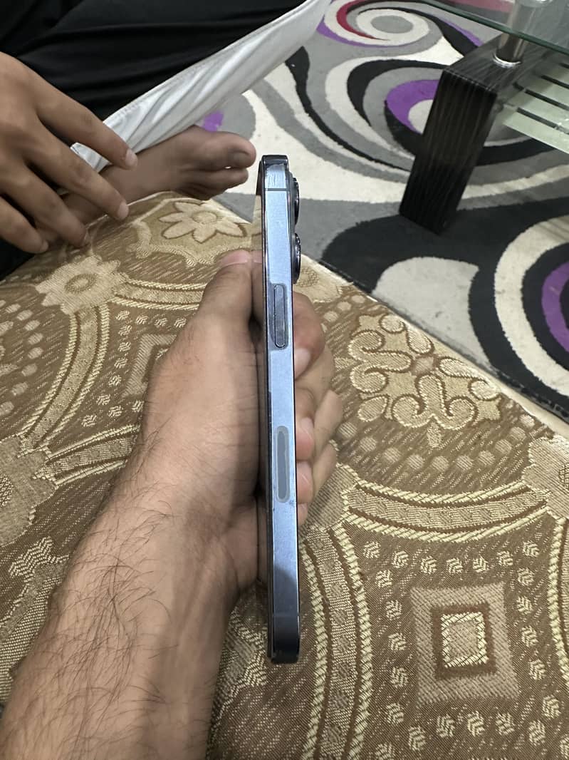 Apple iPhone 13 Pro 1