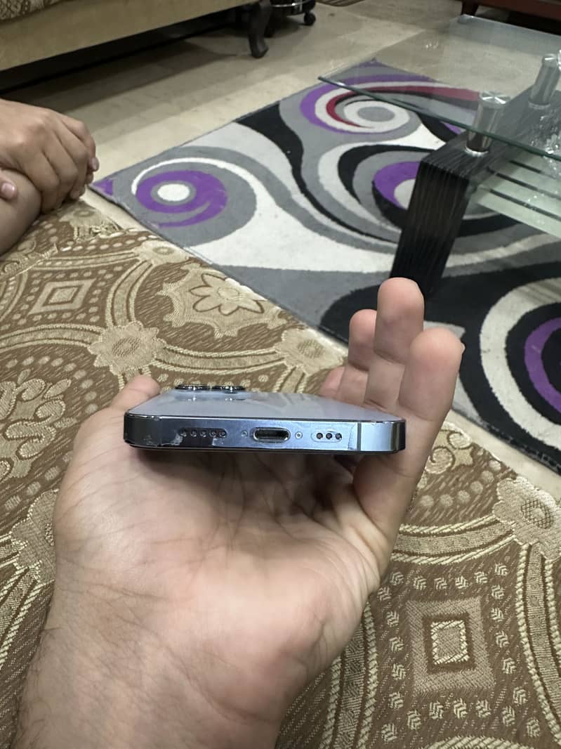 Apple iPhone 13 Pro 2