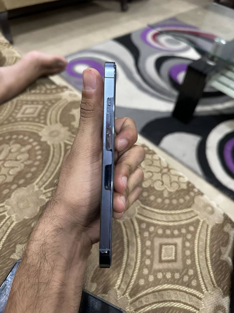Apple iPhone 13 Pro 3