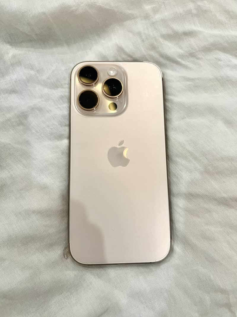 Apple iPhone 16 Pro 1